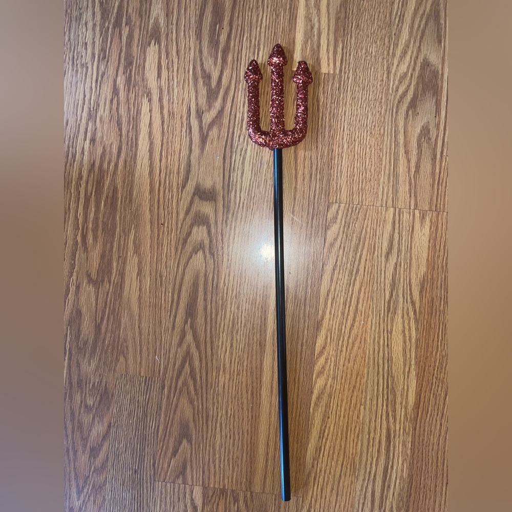NWT-Devil accessories - Picture 3 of 3